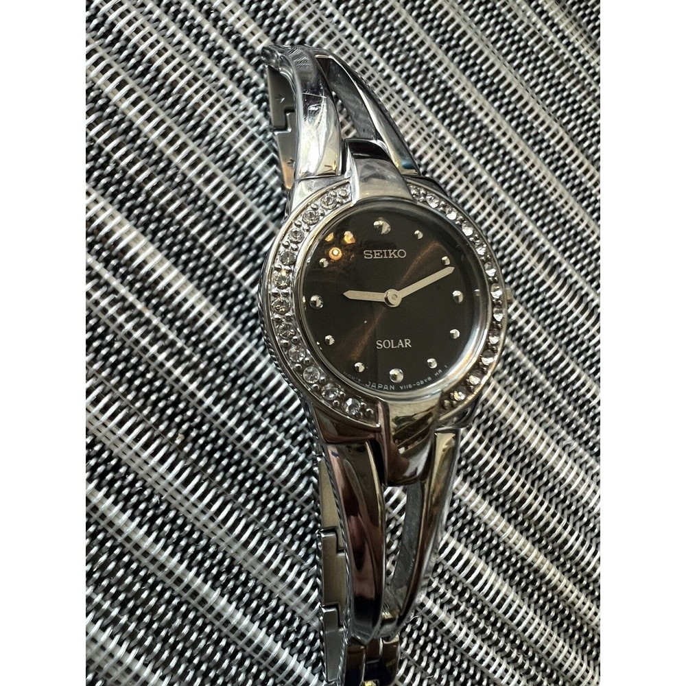 Seiko Women's Watch Petite Blue Dial Diamond V115-0AW0 Bracelet gorgeous classic